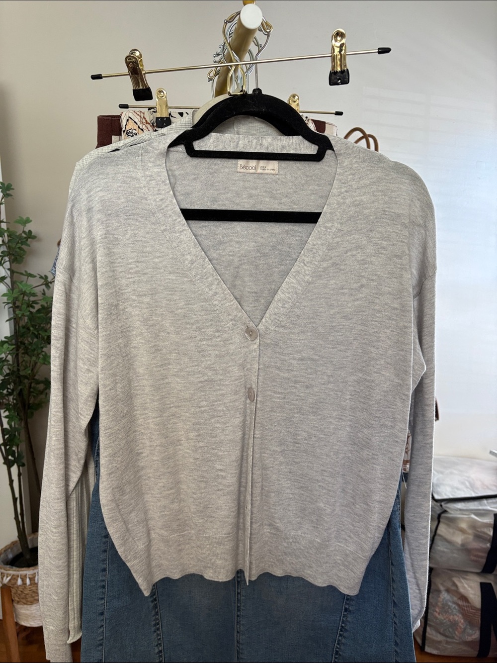 BE COOL Light Gray V-Neck Button Cardigan